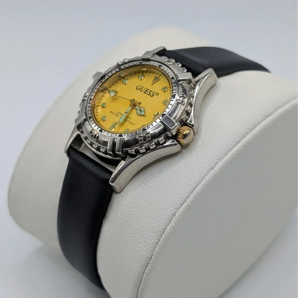 Guess 1995 quartz